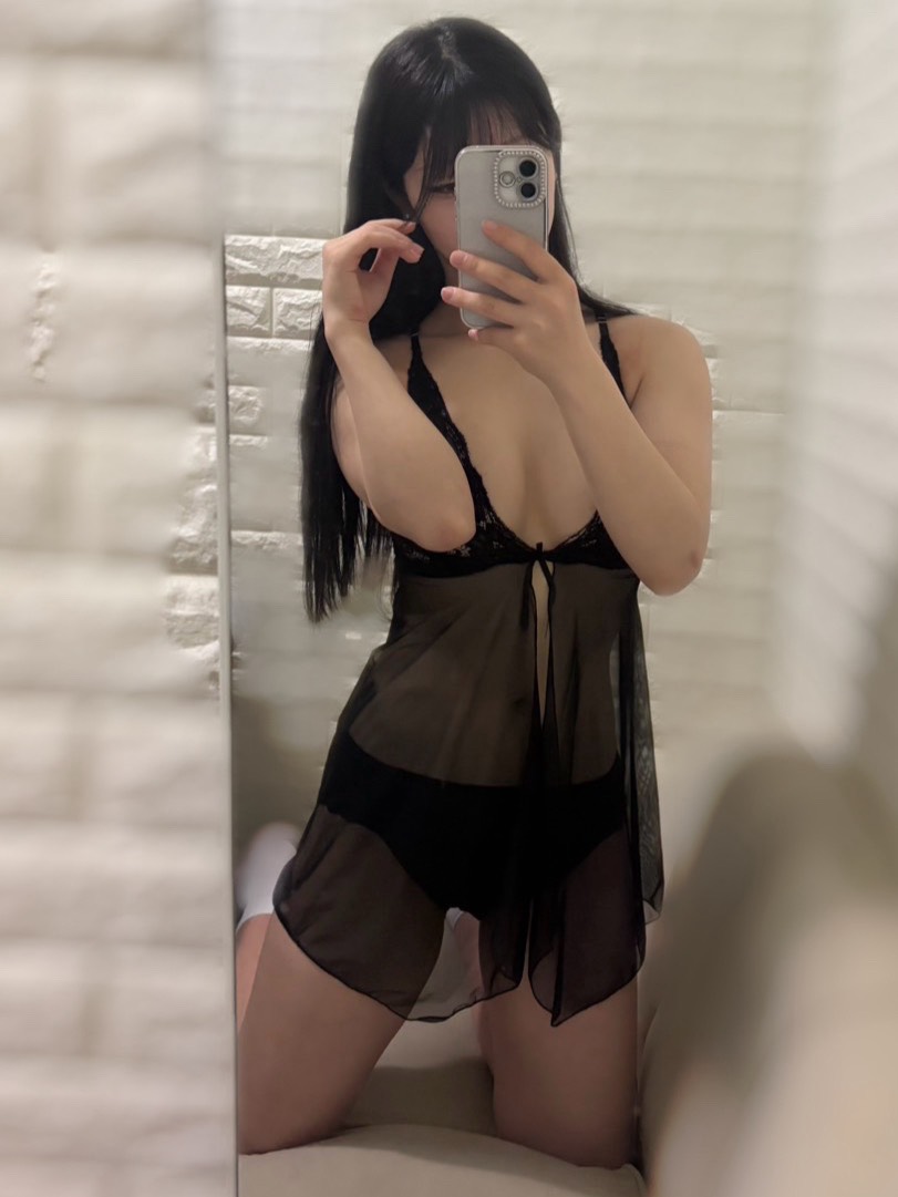 水嶋かりな